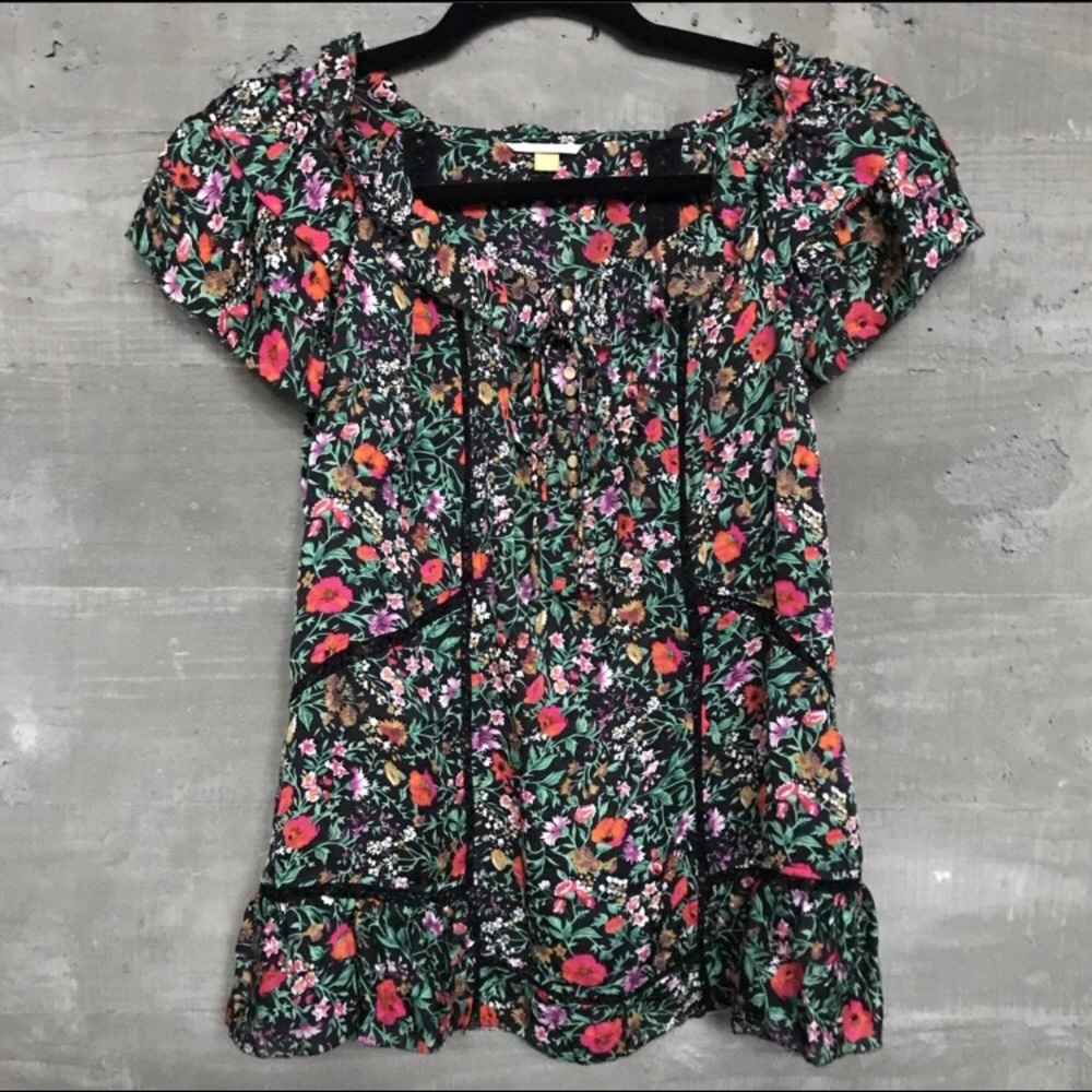 ABOUT TO DONATE: Anthropologie Blouse Size 4